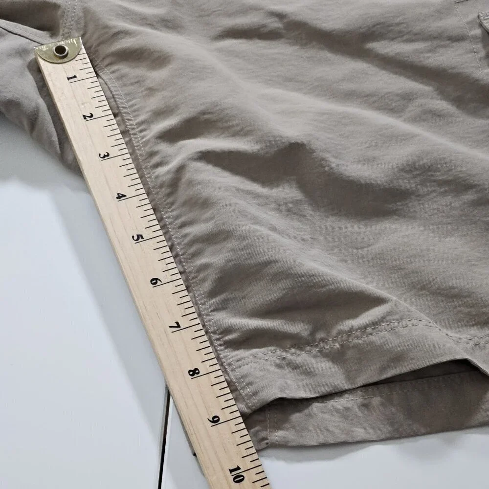 The North Face Shorts Mens XL Beige Cargo Utility Nylon Pockets Outdoor Gorpcore